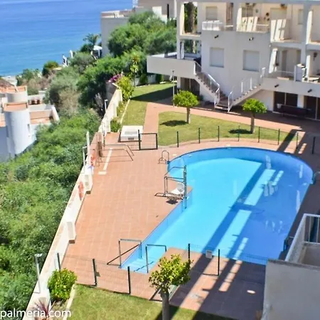 Bella - Penthouse - Sleeps 4 - R065