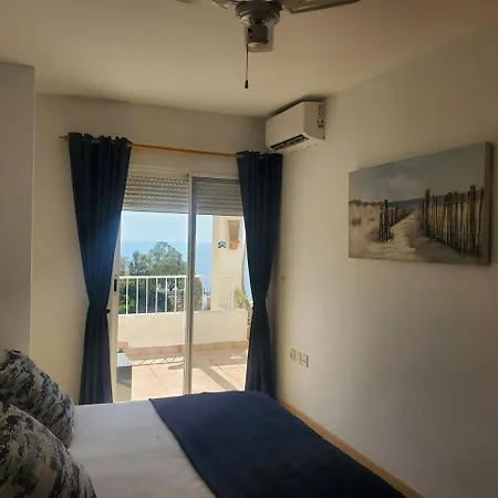 Apartment Bella - Penthouse - Sleeps 4 - R065 *