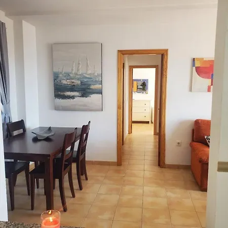 Bella - Penthouse - Sleeps 4 - R065 *