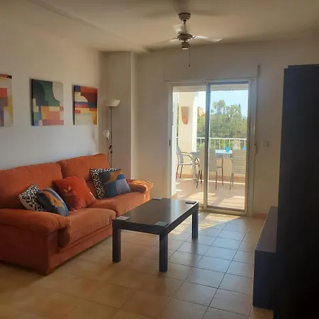 Bella - Penthouse - Sleeps 4 - R065
