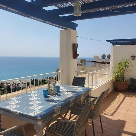 Bella - Penthouse - Sleeps 4 - R065 Apartment *